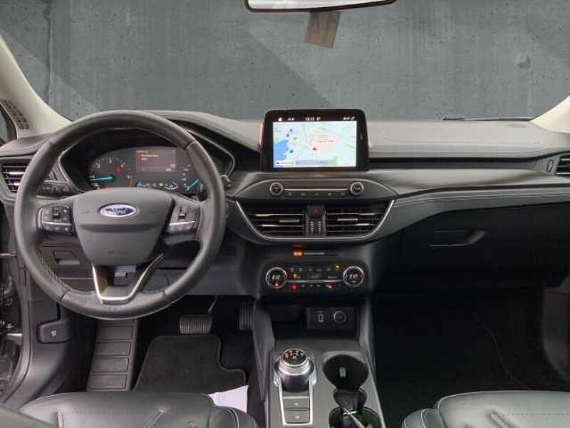 Ford Focus Turnier Vignale 2.0 HUD El. Panodach Navi Leder Soundsystem B & O