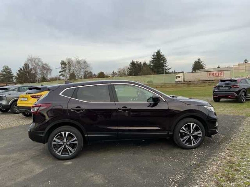 Nissan Qashqai 1.3 N-Connecta EU6d-T DIG-T 160 PS DCT 4x2 Navi 360 Kamera Mehrzonenklima