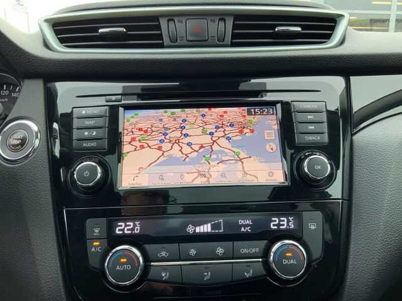 Nissan Qashqai Zama Panorama Navi 360 Kamera DAB SHZ Keyless Entry